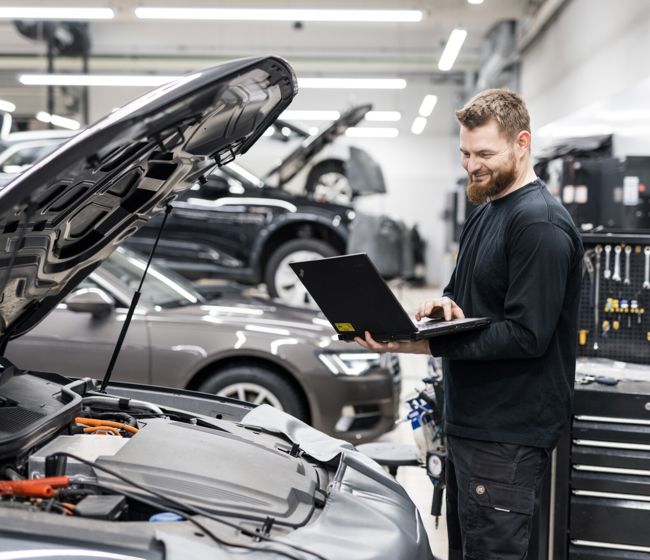 Service 4+ udført i værksted