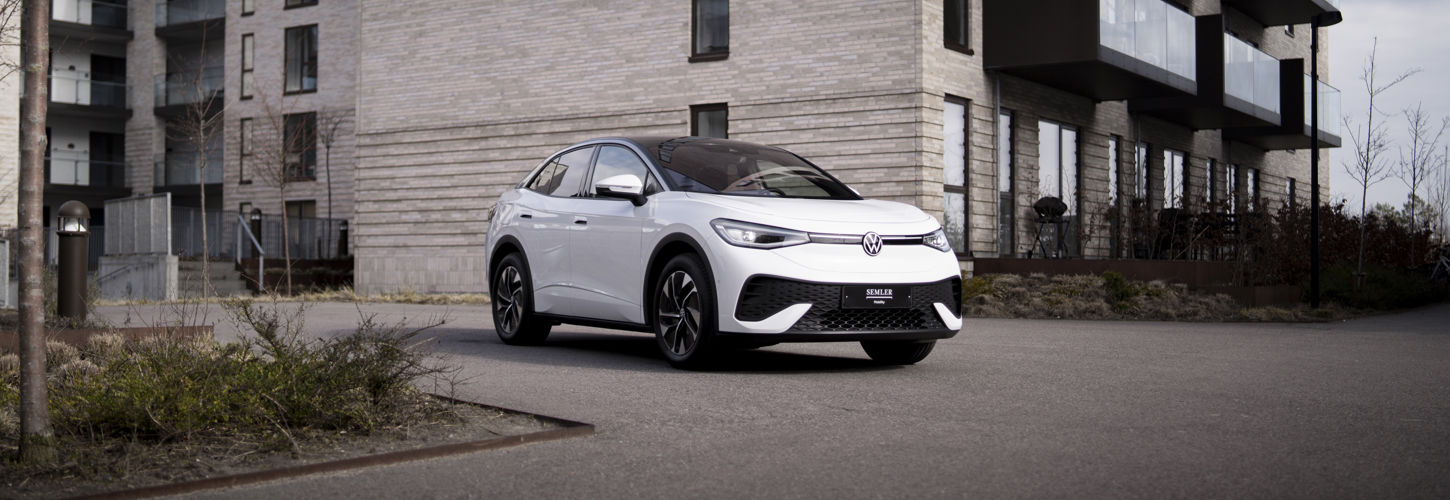 Hvid ID.5 i ude miljø